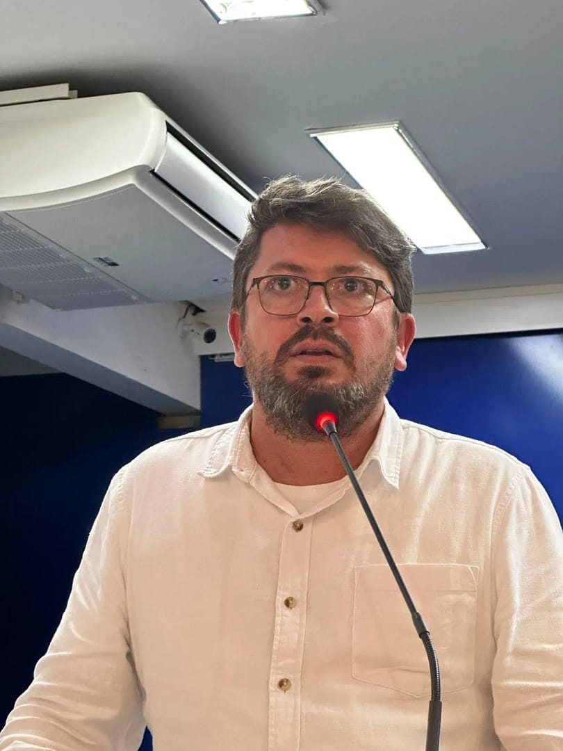 Flavinho usa Tribuna da Câmara e questiona recondução nas diretorias do Grupo DME