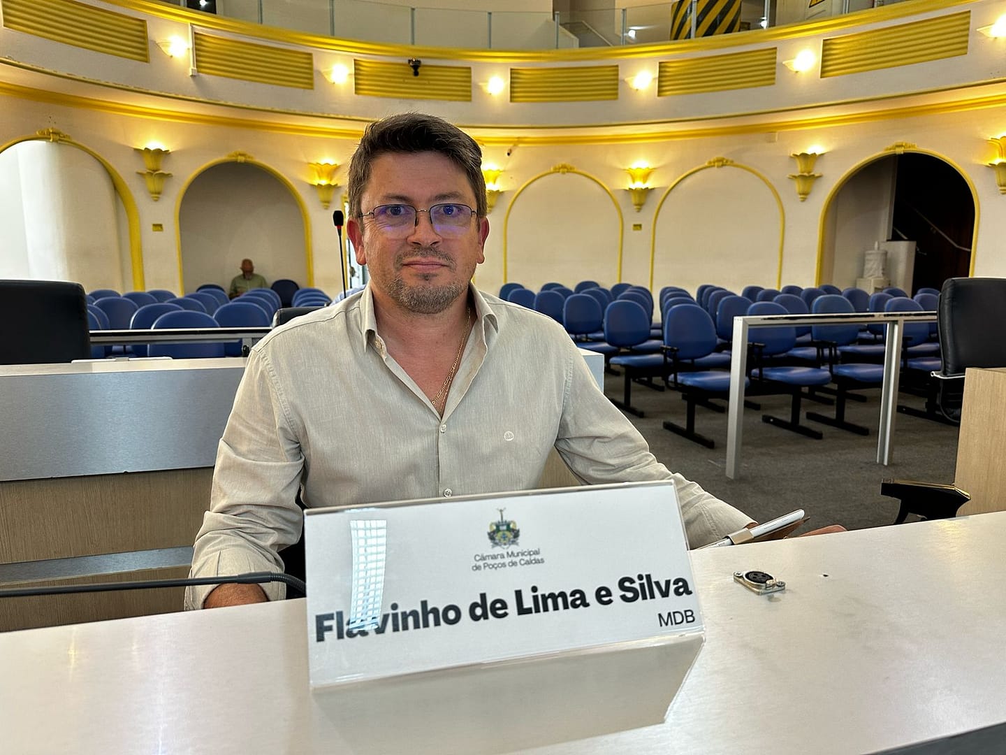 Flavinho volta a cobrar providências no estacionamento rotativo zona azul