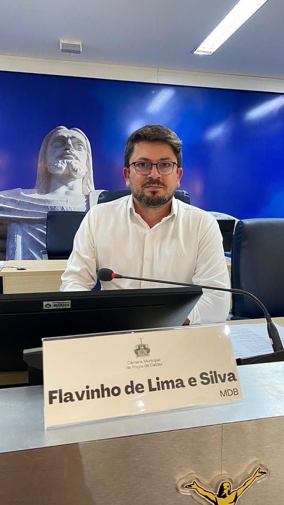 Flavinho busca informações sobre funcionamento do Conservatório e condições de trabalho dos professores