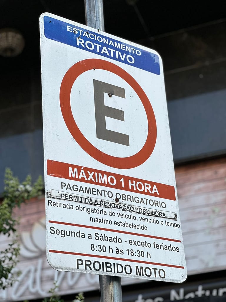 Flavinho cobra transparência nas mudanças do estacionamento rotativo